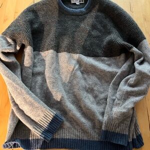 Men's Gray and Blue Sweater